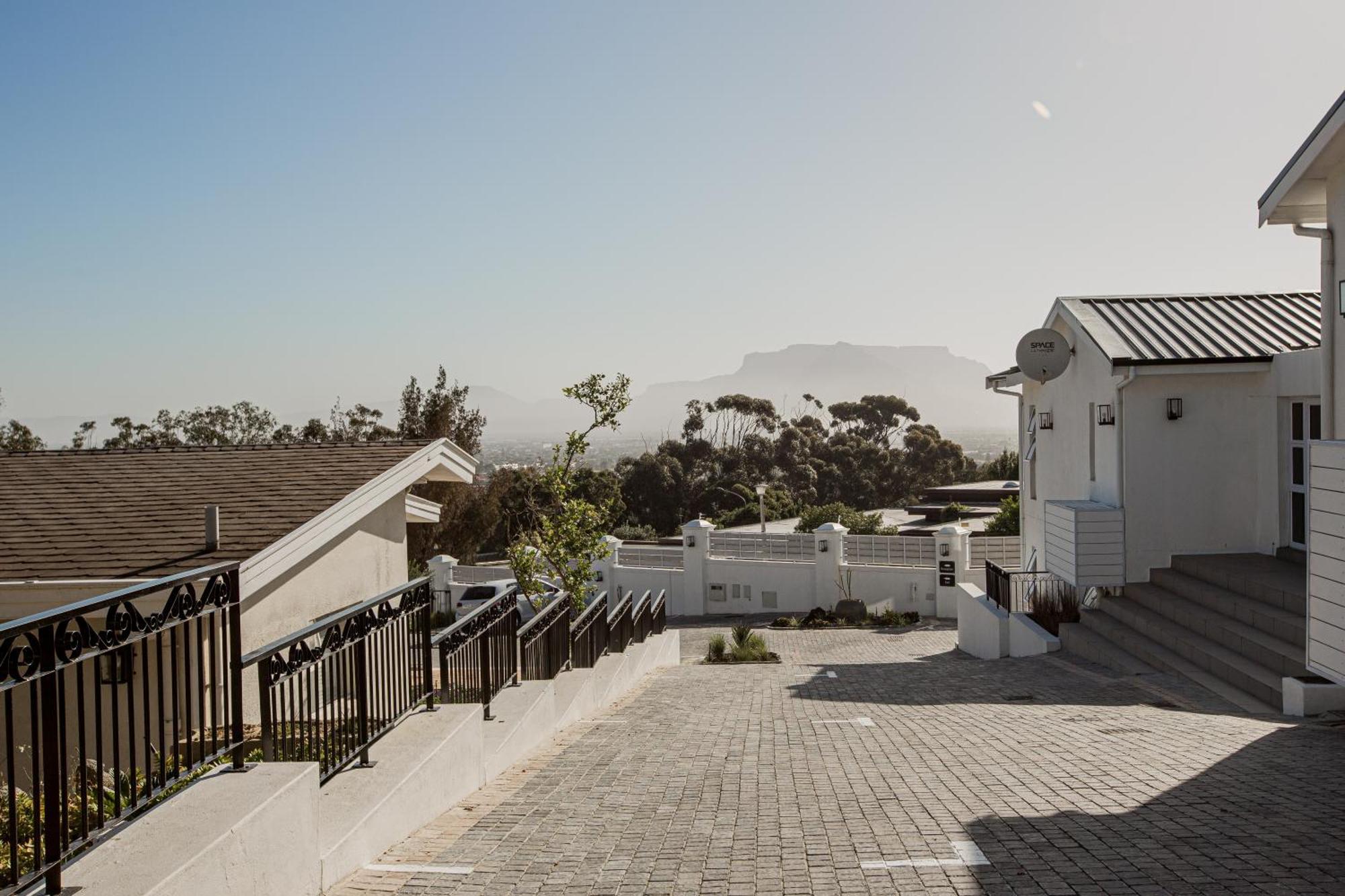 Thyme Wellness Spa And Guesthouse Cape Town Bagian luar foto